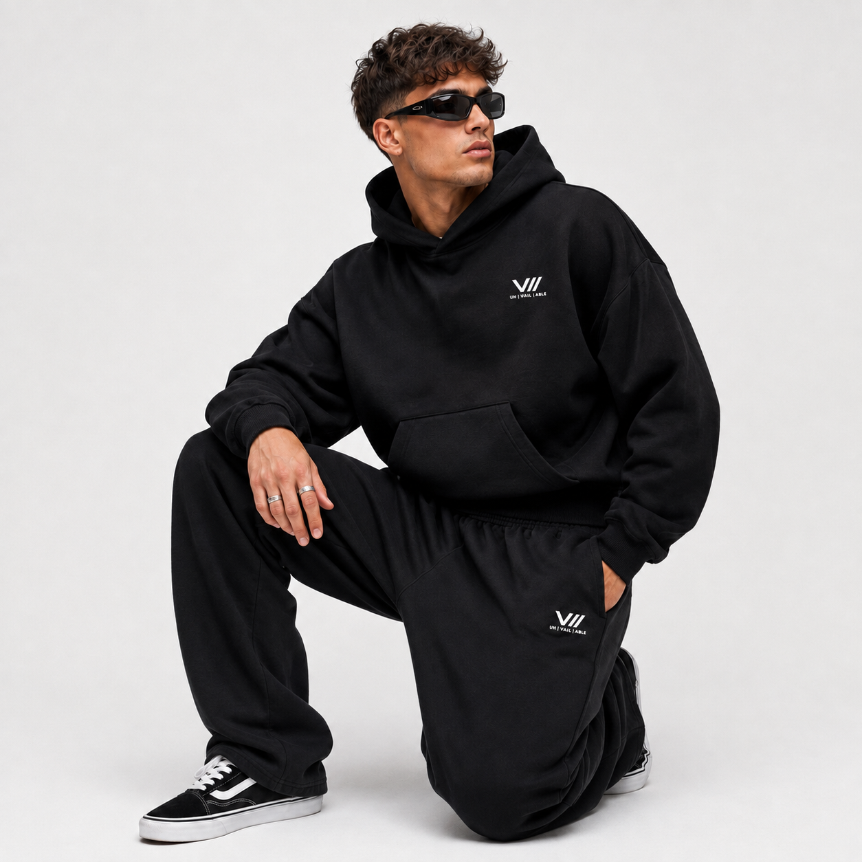 V// GETOUTHERE Oversized ultra Heavyweight Hoodie - Unisex